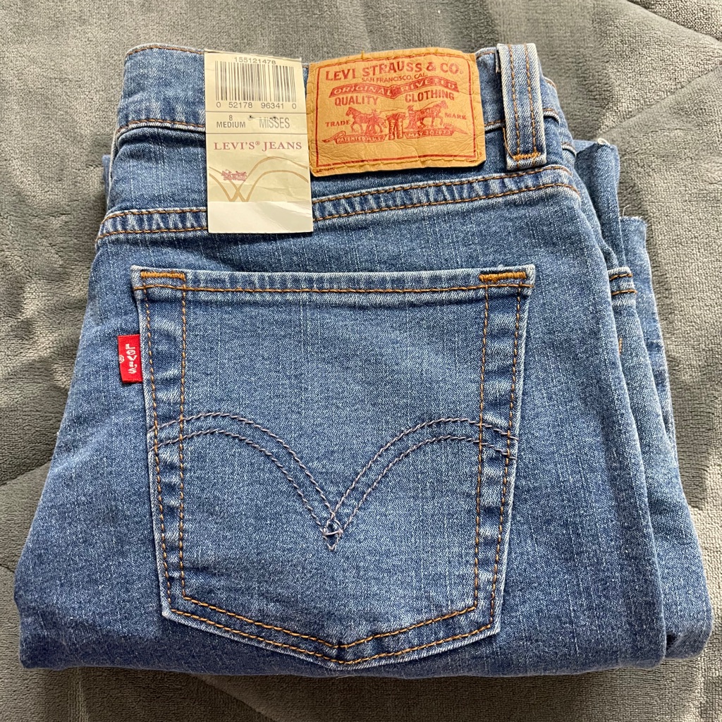 Brand New Flare Levis Vintage Jeans